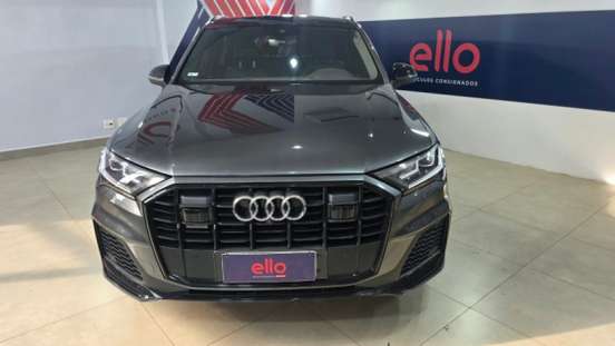 AUDI-Q7-2022