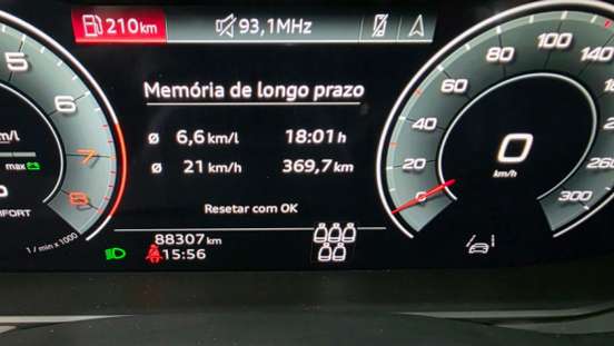 AUDI-Q7-2022