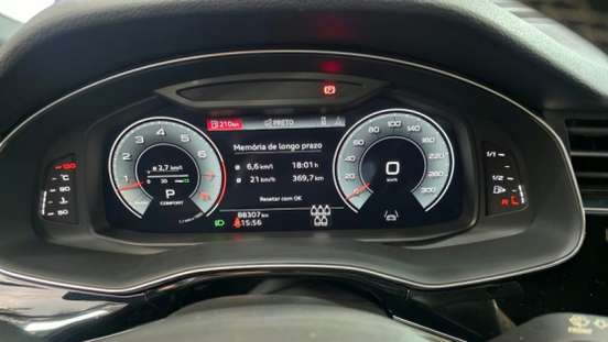 AUDI-Q7-2022