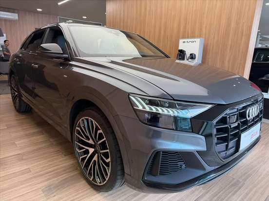 AUDI-Q8-3.0 TFSI GASOLINA PERFORMANCE BLACK QUATTRO TIPTRONIC AUDI-Q8-2021