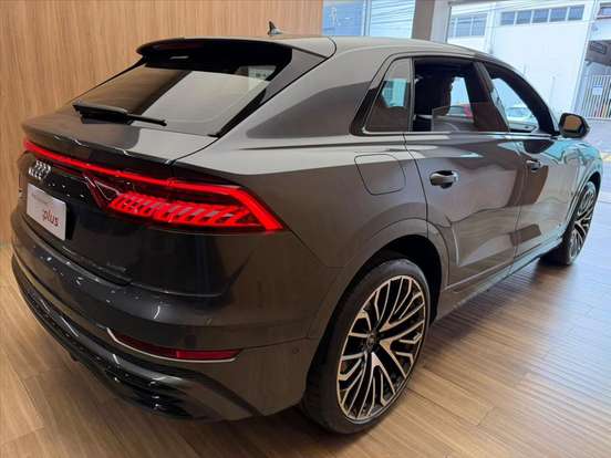 AUDI-Q8-3.0 TFSI GASOLINA PERFORMANCE BLACK QUATTRO TIPTRONIC AUDI-Q8-2021