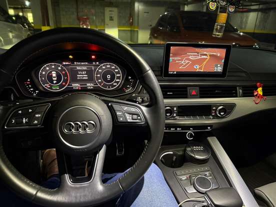 AUDI-A4-2019
