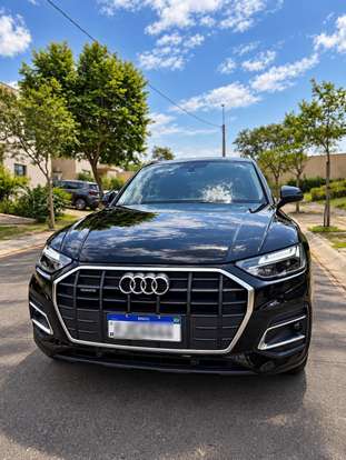 AUDI-Q5-2021