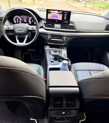 AUDI-Q5-2021