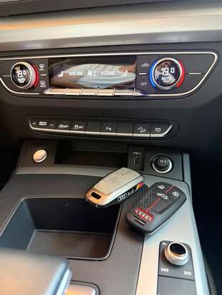 AUDI-Q5-2021