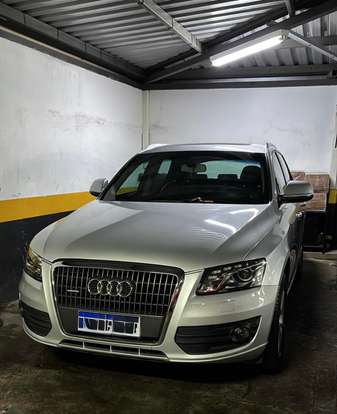 AUDI-Q5-2011