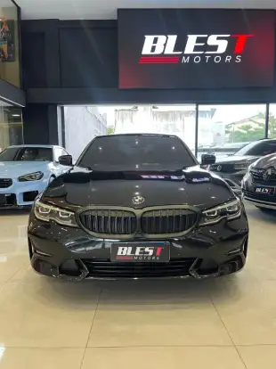 BMW-320i-2021