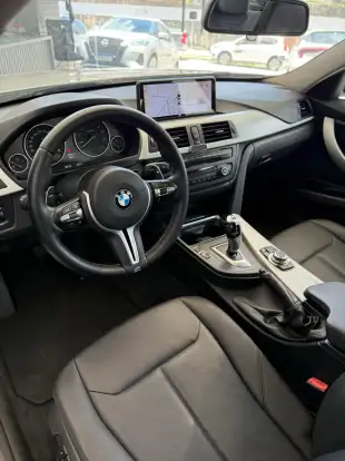 BMW-320i-2012