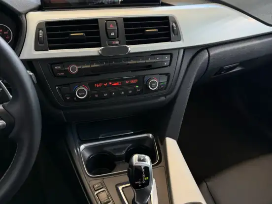 BMW-320i-2.0 16V TURBO GASOLINA 4P AUTOMÁTICO BMW-320i-2012