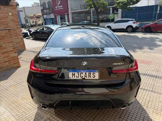 BMW-320i-2024