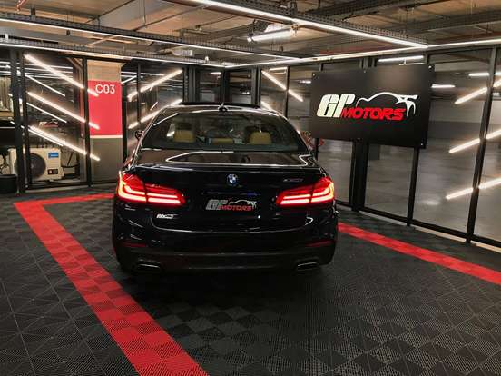 BMW-530i-2.0 16V TURBO GASOLINA M SPORT AUTOMÁTICO BMW-530i-2017