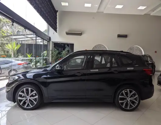 BMW-X1-2022