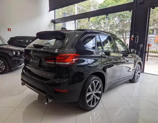 BMW-X1-2022