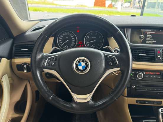 BMW-X1-2.0 16V TURBO ACTIVEFLEX SDRIVE20I 4P AUTOMÁTICO BMW-X1-2015
