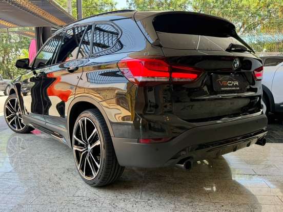 BMW-X1-2021