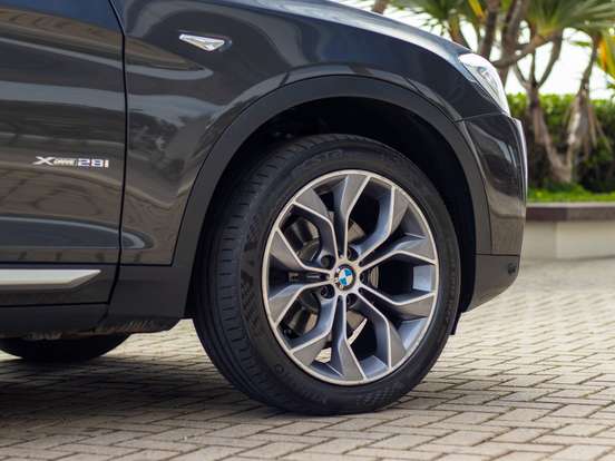 BMW-X4-2017