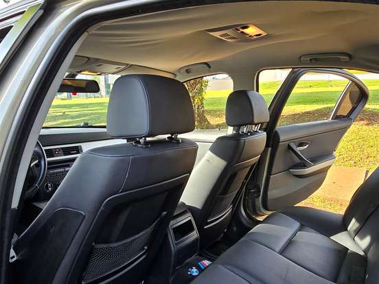 BMW-320i-2.0 16V GASOLINA 4P AUTOMÁTICO BMW-320i-2009