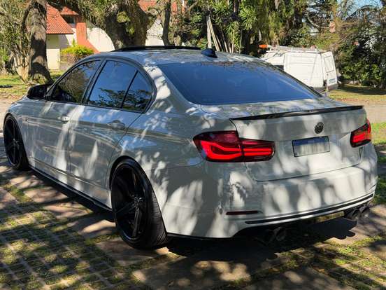 BMW-320i-2.0 SPORT GP 16V TURBO ACTIVE FLEX 4P AUTOMÁTICO BMW-320i-2017