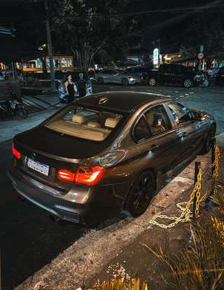 BMW-320i-2012