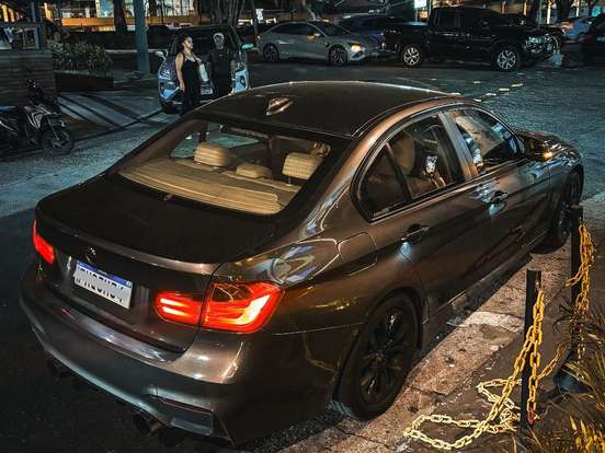 BMW-320i-2.0 SPORT GP 16V TURBO GASOLINA 4P AUTOMÁTICO BMW-320i-2012