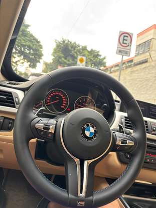 BMW-320i-2012