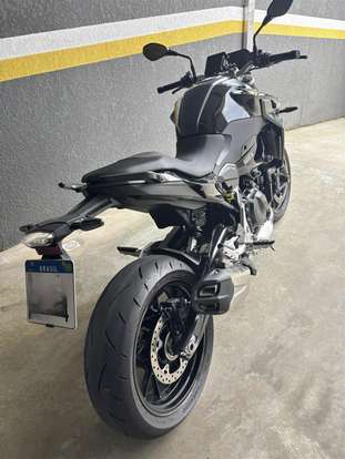 BMW-F 900 R SPORT PLUS-2024