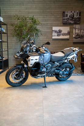 BMW-R 1300 GS ADVENTURE TRIPLE BLACK-2026