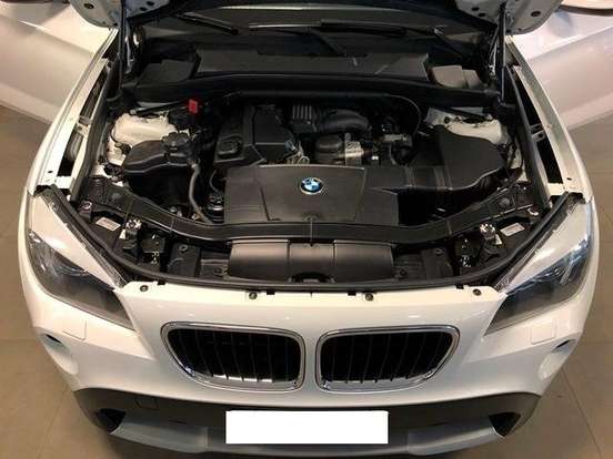 BMW-X1-2011