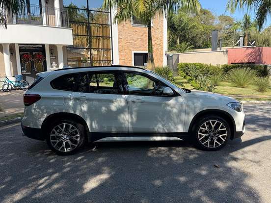 BMW-X1-2.0 16V TURBO ACTIVEFLEX XDRIVE25I SPORT 4P AUTOMÁTICO BMW-X1-2021