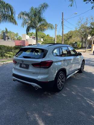 BMW-X1-2021