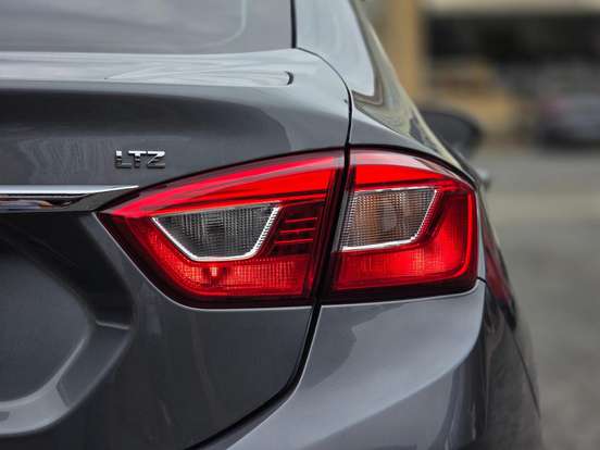 CHEVROLET-CRUZE-2019