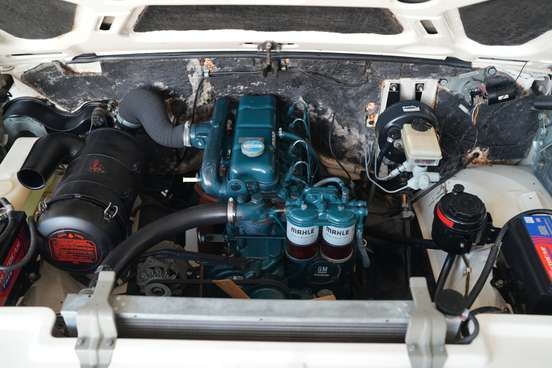 CHEVROLET-D20-1988