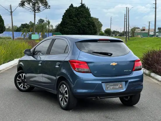 CHEVROLET-ONIX-2014