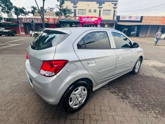 CHEVROLET-ONIX-2016