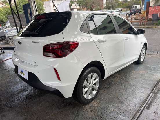 CHEVROLET-ONIX-2021