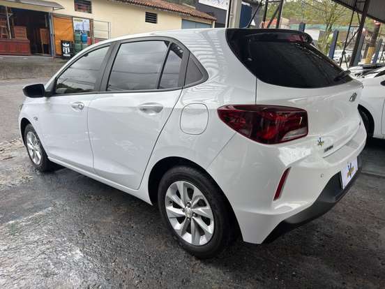 CHEVROLET-ONIX-2021