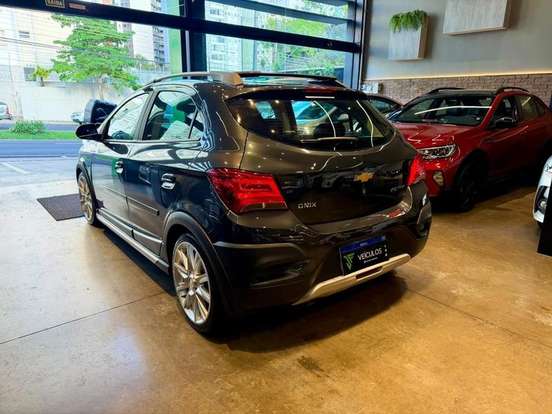 CHEVROLET-ONIX-1.4 MPFI ACTIV 8V FLEX 4P AUTOMÁTICO CHEVROLET-ONIX-2017