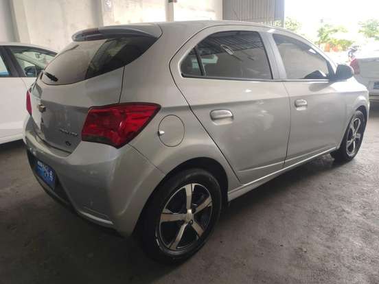CHEVROLET-ONIX-2016