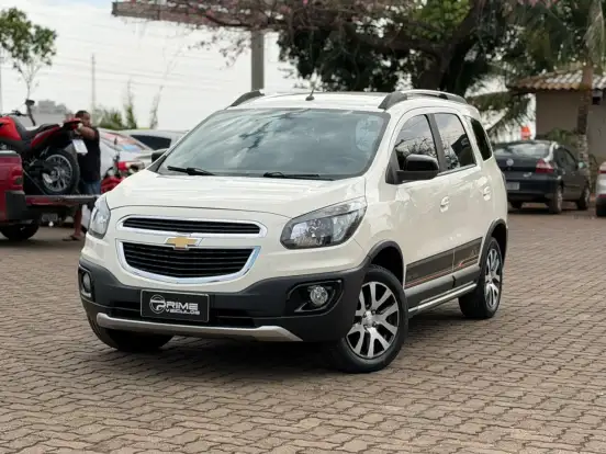 CHEVROLET-SPIN-2015