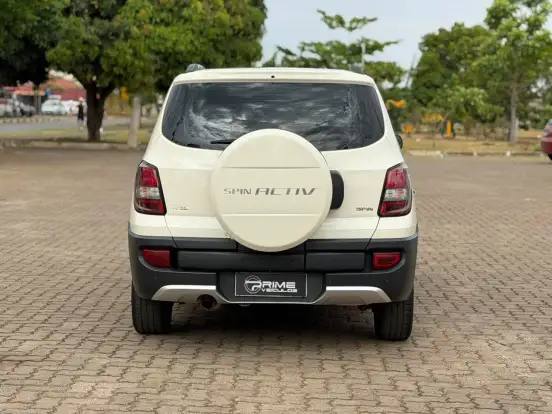 CHEVROLET-SPIN-2015