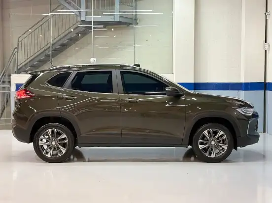 CHEVROLET-TRACKER-2024