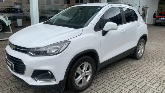 CHEVROLET-TRACKER-2018