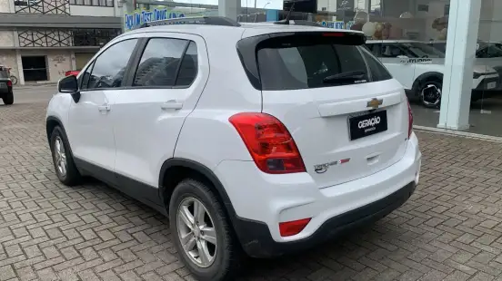 CHEVROLET-TRACKER-2018