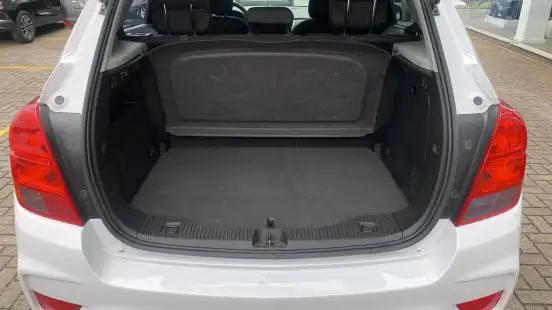 CHEVROLET-TRACKER-2018