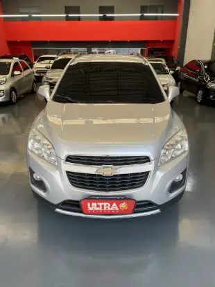 CHEVROLET-TRACKER-2015