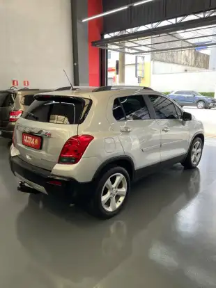 CHEVROLET-TRACKER-2015