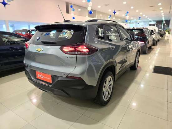 CHEVROLET-TRACKER-2023