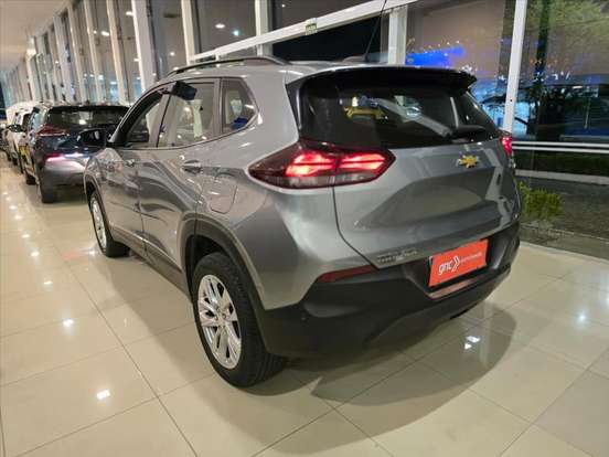 CHEVROLET-TRACKER-2023