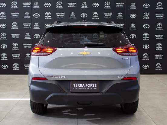 CHEVROLET-TRACKER-2025