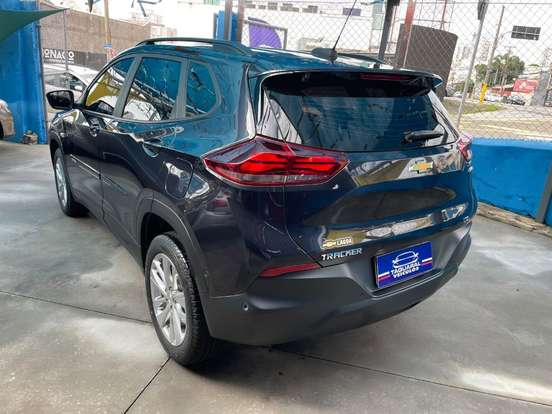 CHEVROLET-TRACKER-2023